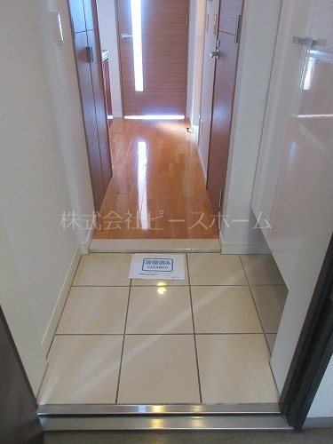 玄関　※別号室参考写真