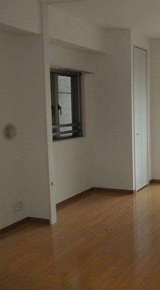 その他部屋・スペース　☆しっかりリビングと扉で隔てられてる寝室☆