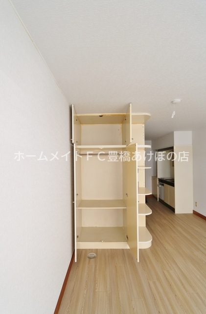 収納　同型別部屋写真（反転）