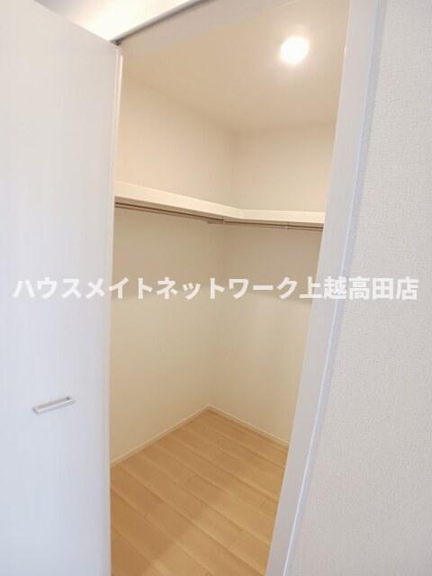 収納　ウォークインクローゼット