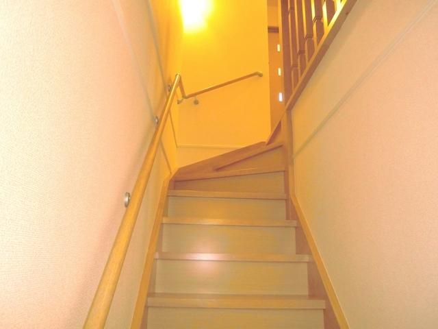 その他部屋・スペース　★お洒落な室内階段です★