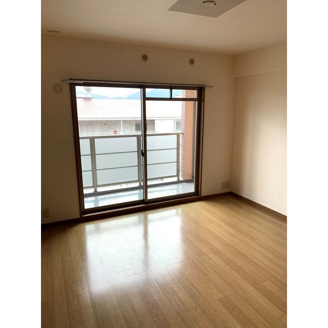居室・リビング　＊別部屋参照