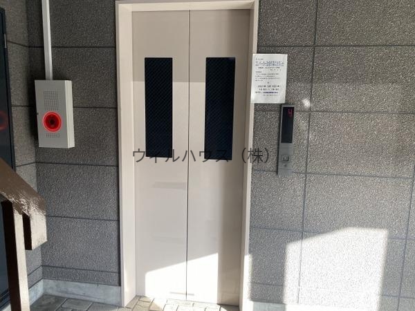 エントランス　エレベーター！