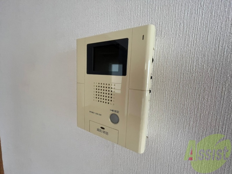 セキュリティ　ＴＶモニター付インターホンです。来客者の顔が見えるので安心！