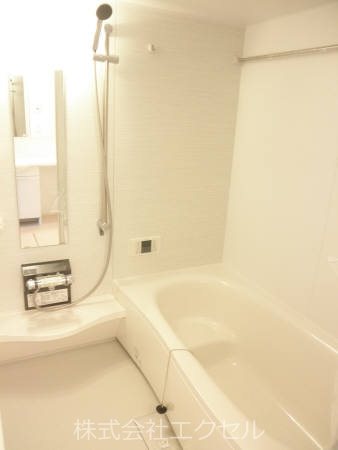 バス・シャワールーム　（同建物別室の写真です。）