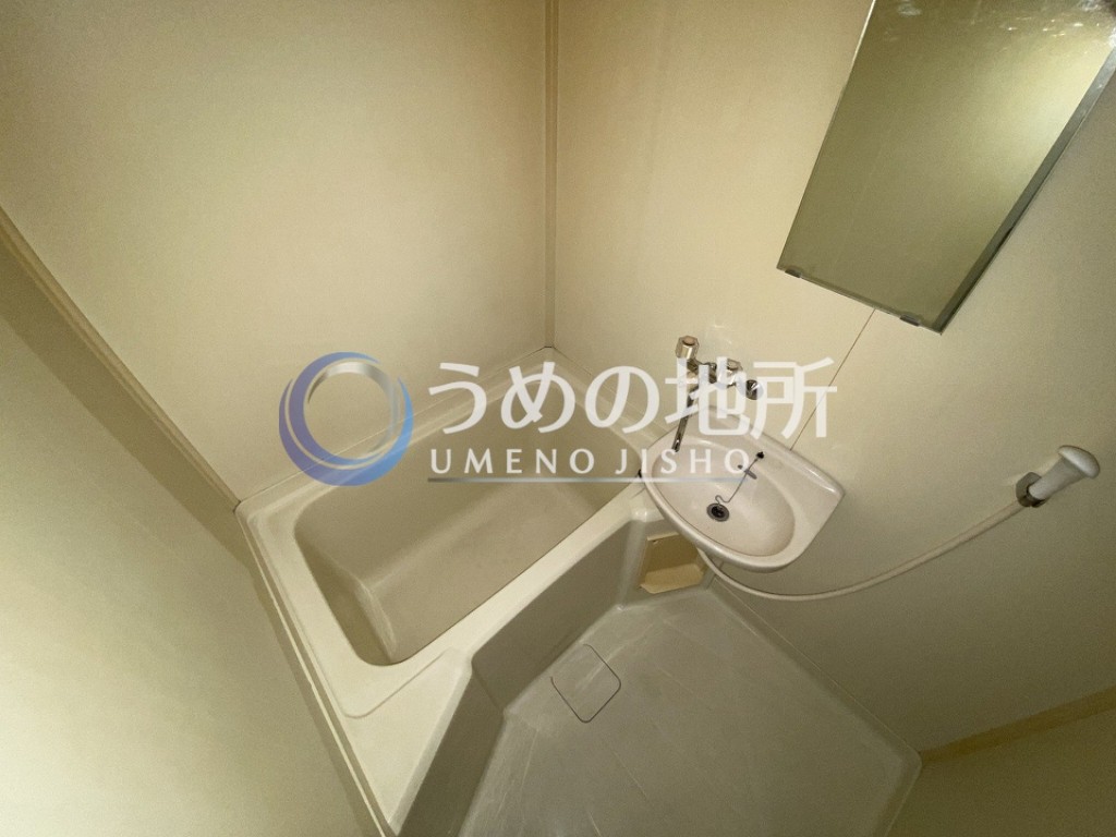 西鉄天神大牟田線 西鉄久留米駅 徒歩9分 3階建 築38年の風呂写真