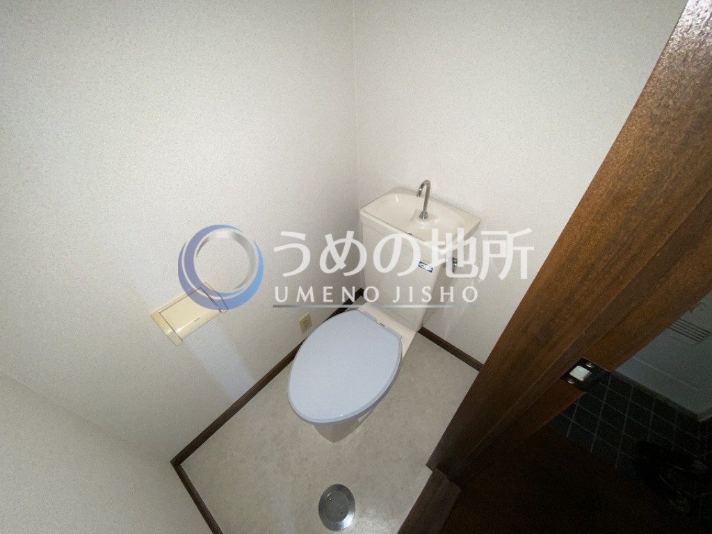 西鉄天神大牟田線 西鉄久留米駅 徒歩9分 3階建 築38年のトイレ写真