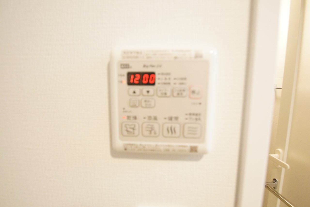その他設備　雨の日のお洗濯に便利な「浴室換気乾燥機」です。