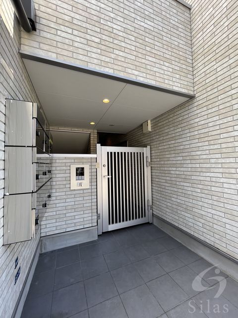 地下鉄谷町線 大日駅 徒歩10分 3階建 築8年の外観写真