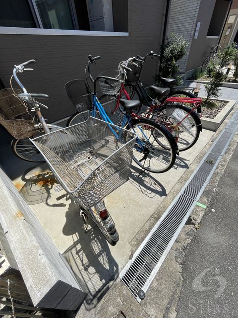 地下鉄谷町線 大日駅 徒歩10分 3階建 築8年の外観写真