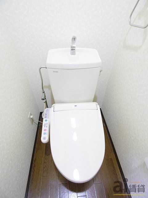 西武新宿線 小平駅 徒歩24分 3階建 築26年のトイレ写真