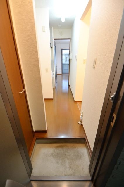 アーバン大成の玄関写真