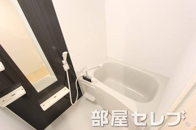 バス・シャワールーム　キレイなバスルームです。