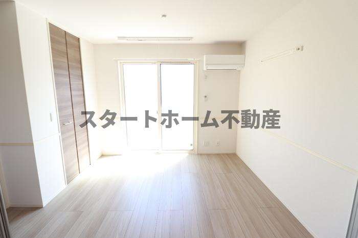 その他部屋・スペース　落ち着いて過ごせるお部屋なので、寝室にいかがでしょうか