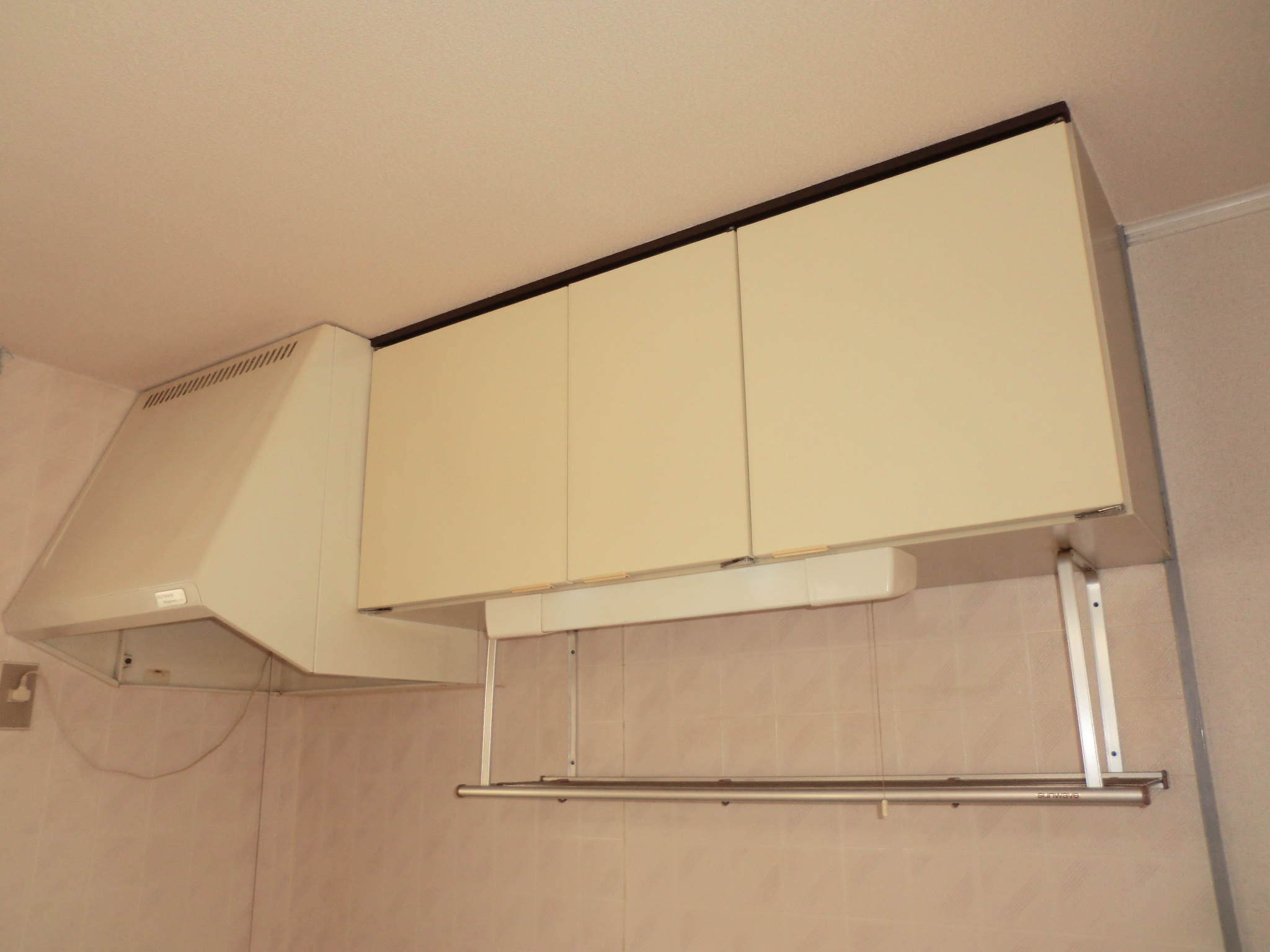 その他　☆キッチン上部にも収納あります☆