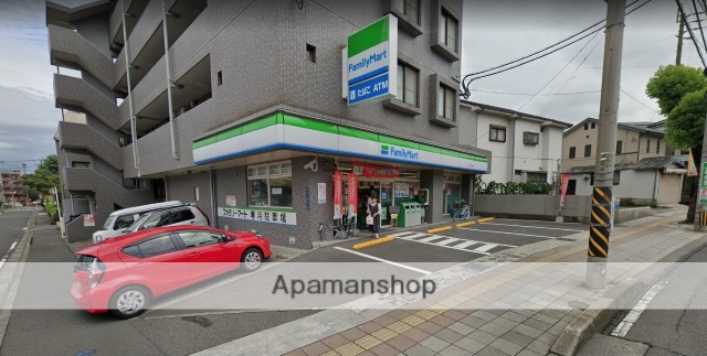 コンビニ　ファミリーマート（コンビニ）まで613m