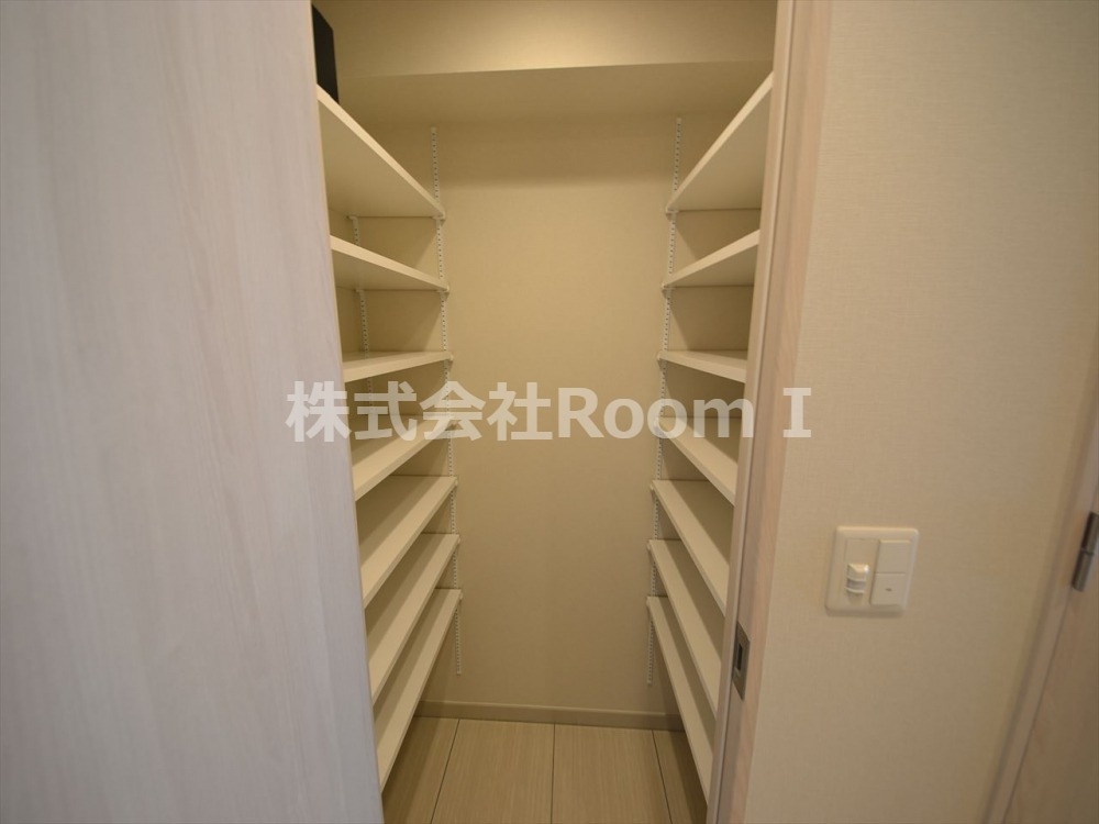 玄関　シューズインクローゼット