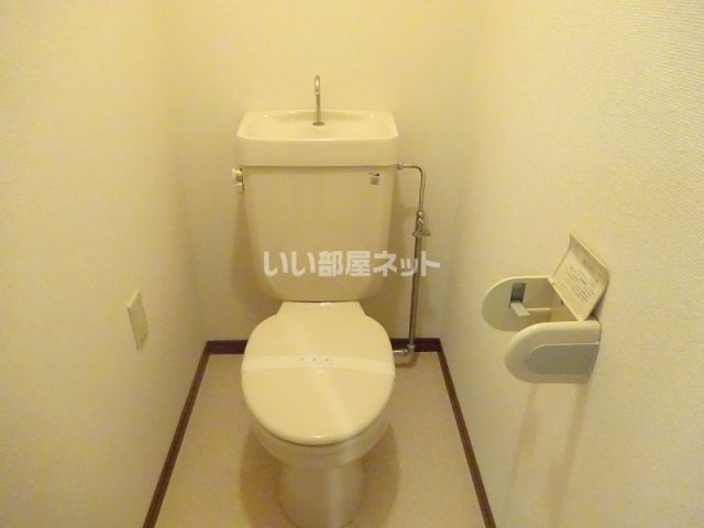 【SurplusウィステリアCのトイレ】