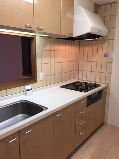 キッチン　別部屋参考写真です。