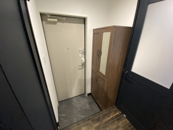 玄関　※別号室の写真です