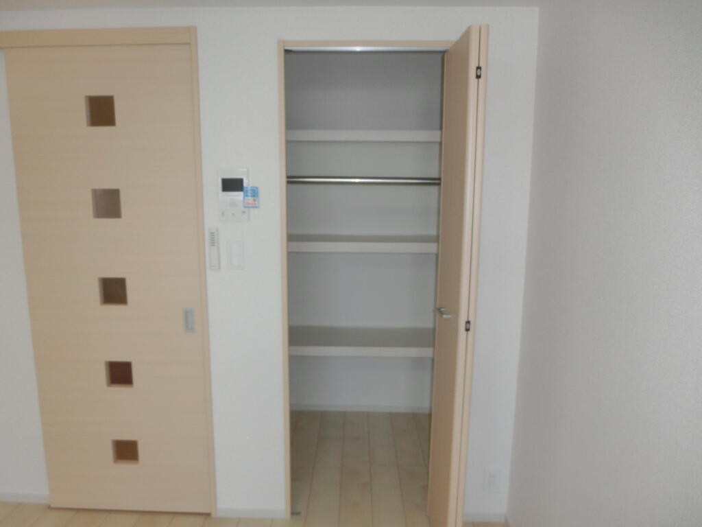 収納　クローゼット