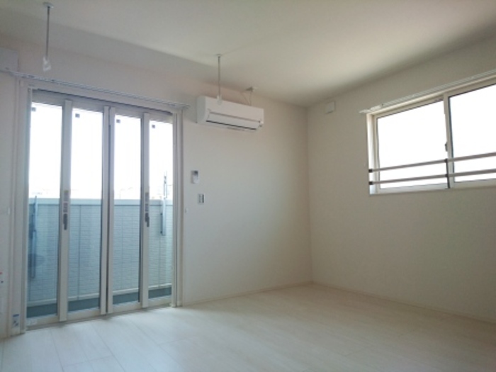 居室・リビング　※同物件、別部屋になります。