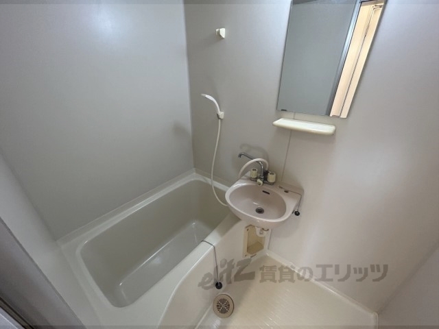 バス・シャワールーム　バス