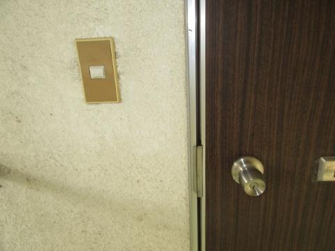 前川ハイツ　セキュリティ　呼び鈴