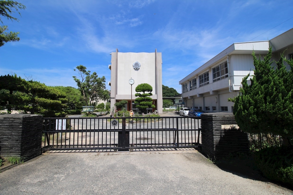 【フレグランス植野の小学校】