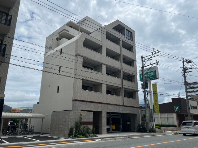 ＡｒｔｉｚＡ春日原駅前マークスの建物外観