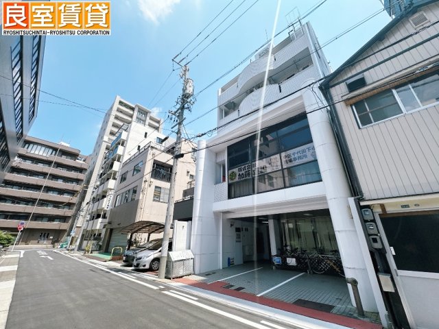 名古屋市中区千代田のマンションの建物外観