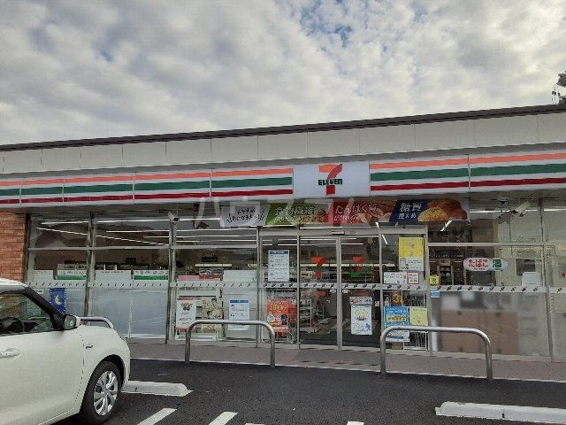 コンビニ　セブン-イレブン北名古屋鹿田店（コンビニ）まで653m