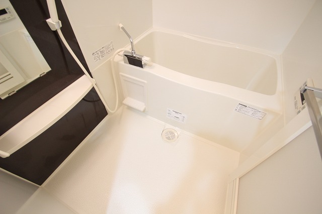 バス・シャワールーム　同物件、別号室の写真