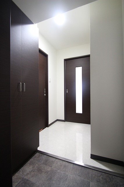 玄関　同物件、別号室の写真