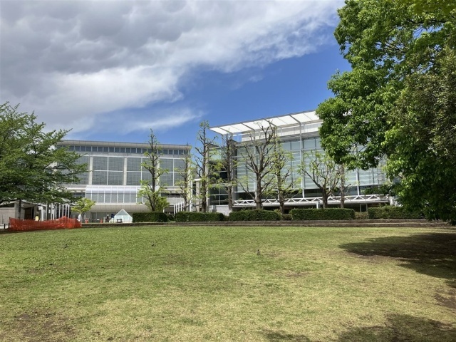 【コルド学芸大学の図書館】