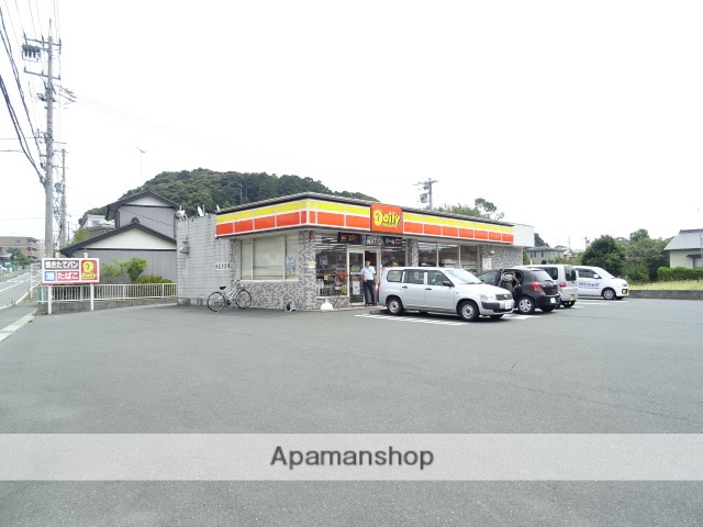 コンビニ　デイリーヤマザキ（コンビニ）まで542m