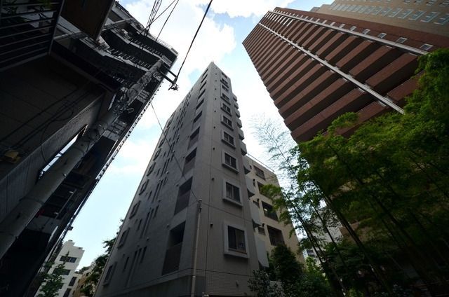 【文京区小石川のマンションの建物外観】