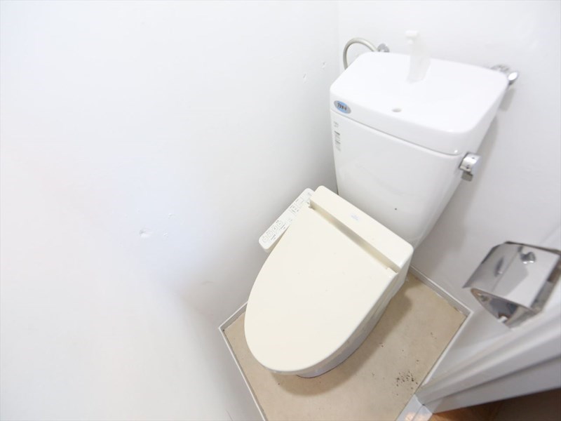 トイレ　温水洗浄暖房便座付トイレ