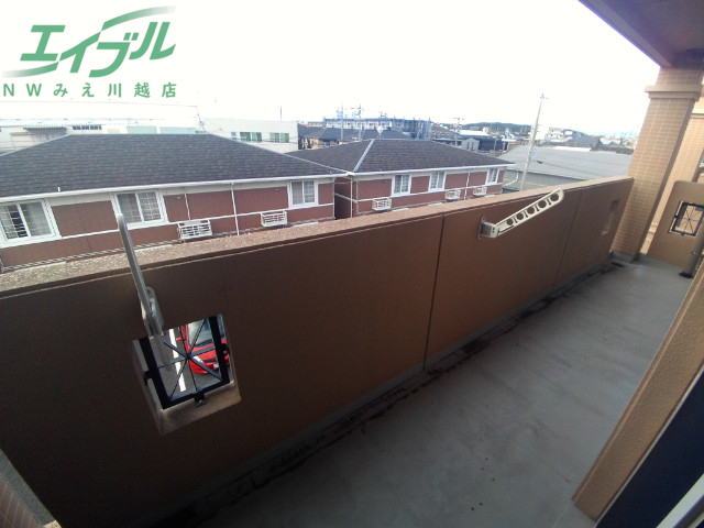 バルコニー　バルコニー同一物件別部屋のお写真です