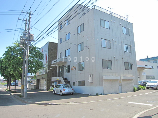 札幌市中央区北一条東のマンションの建物外観