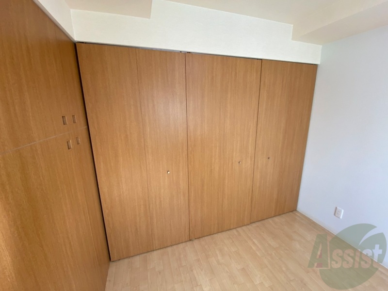 収納　寝室の収納です。部屋がすっきり片付きます。