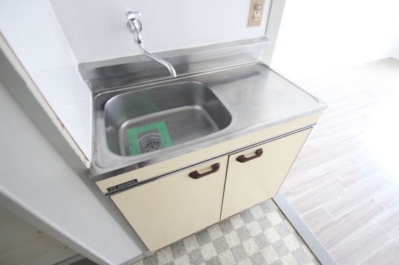 キッチン　※別部屋の写真です