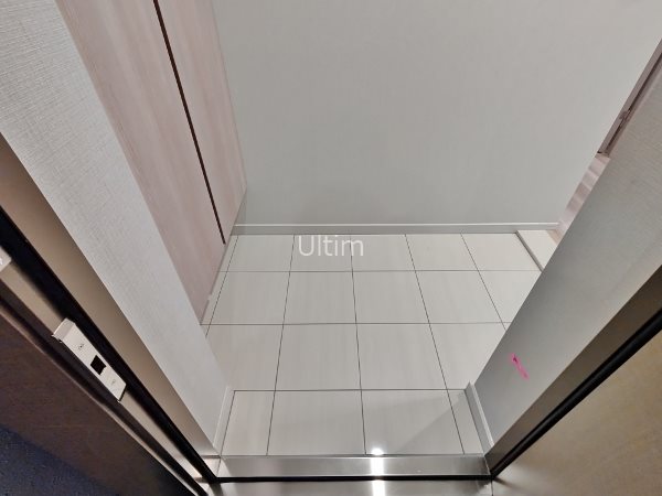 玄関　同じタイプのお部屋画像です