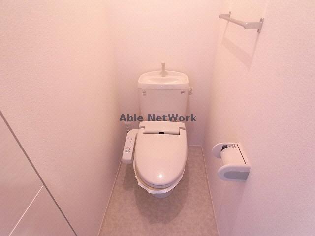 トイレ　※同型参考写真