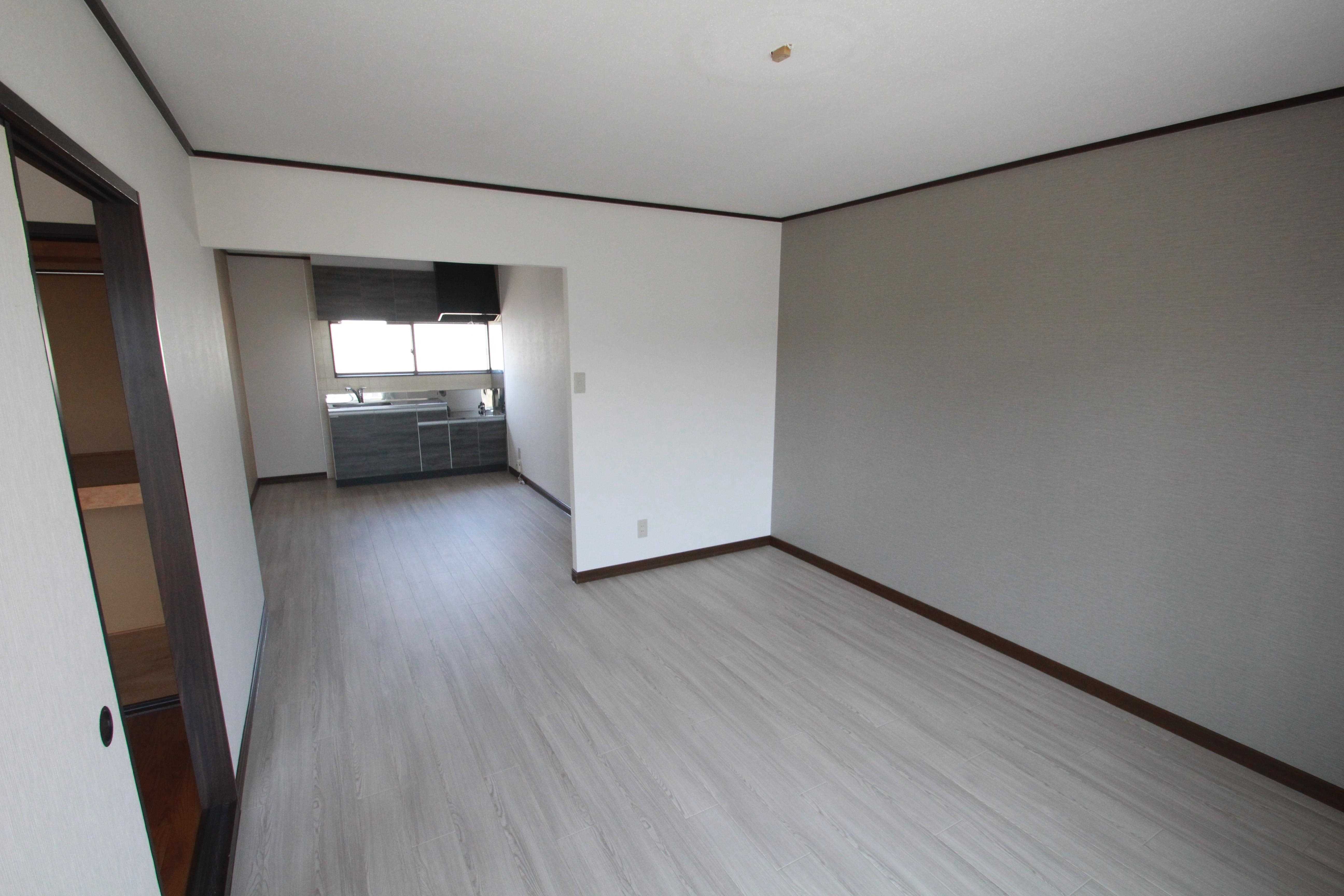 居室・リビング　広々した14帖のリビングです。