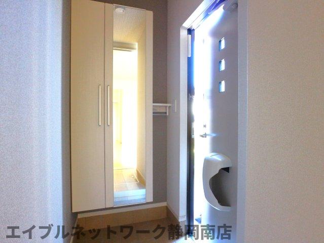 玄関　きれいな玄関です