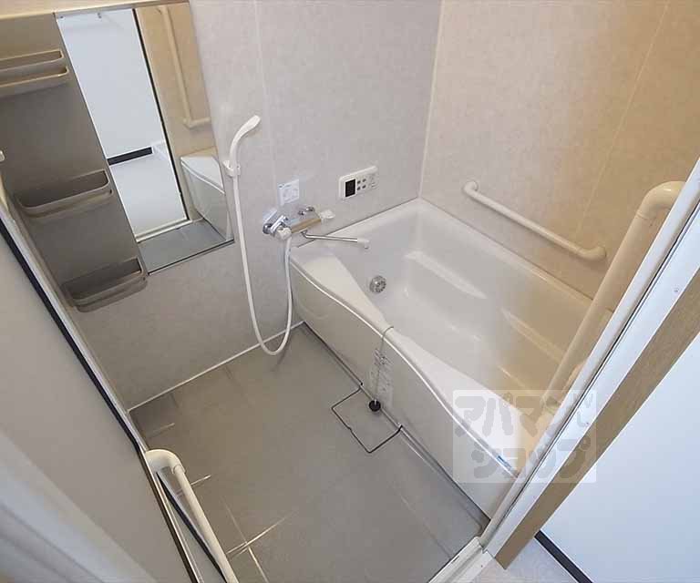 バス・シャワールーム　追炊き機能付きバス