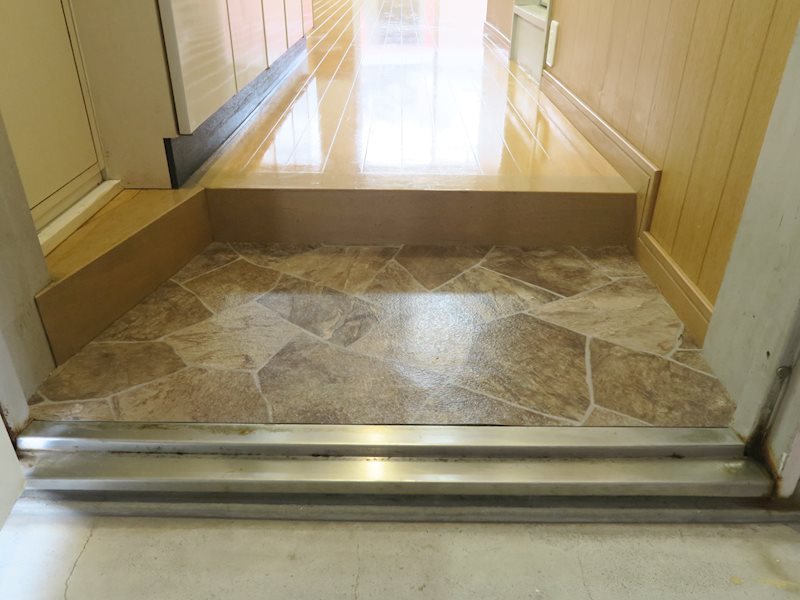 玄関　同型タイプ