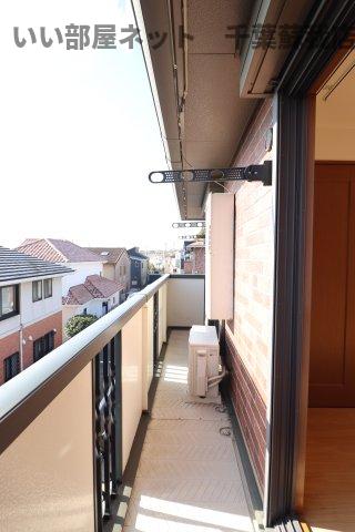 バルコニー　洗濯物もよく乾きそうな、陽当たり良好なバルコニーです！