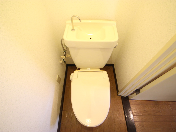 ＪＲ山陽本線 五日市駅 徒歩18分 3階建 築45年のトイレ写真